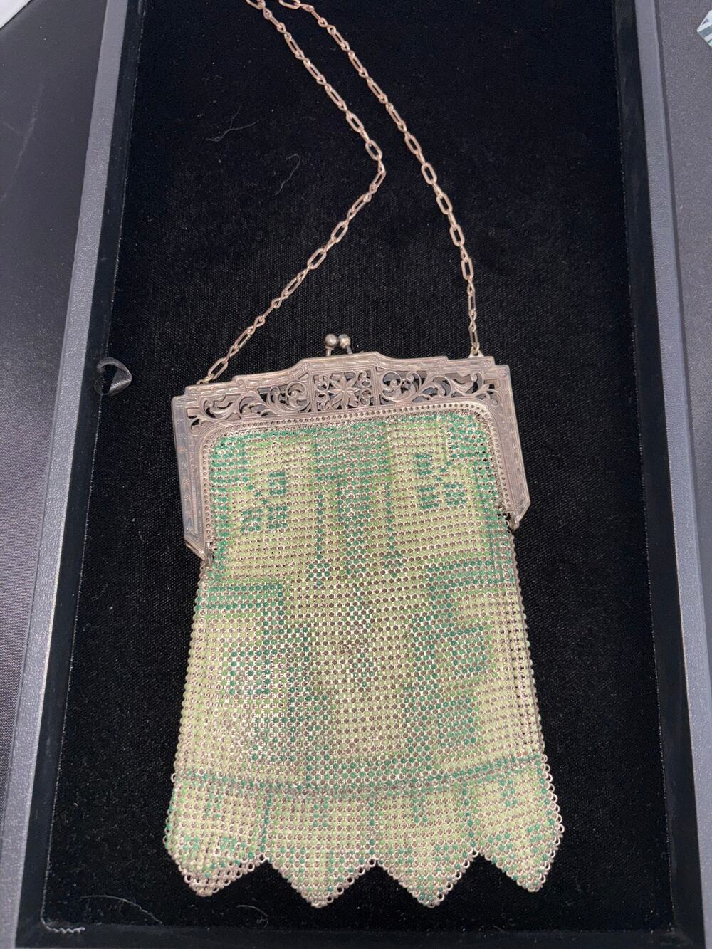 Whiting & Davis Early Art Deco Dance Purse – 1921–1924